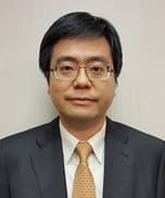 李偉雄