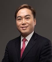 邱健